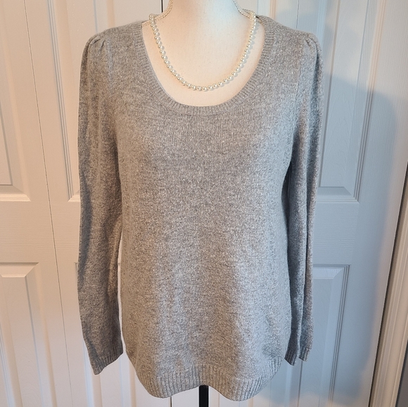H&M Sweaters - H&M Gray Angora Long Sleeve Lightweight Knit Long Badic Sweater Large EUC
